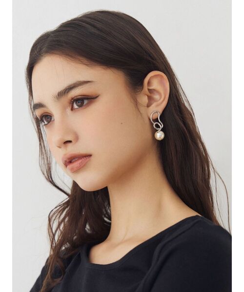 EVRIS（エヴリス）の「PEARL ピアス（ピアス（両耳用）・レディース・シルバー/ゴールド・FREE）」の6枚目の写真