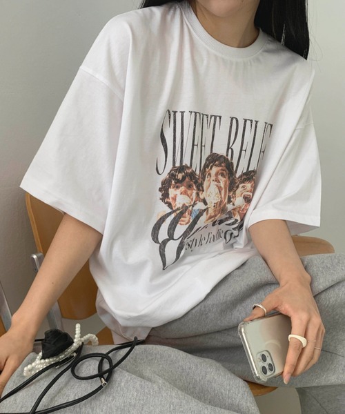 Lis ardent(リスアルダン)の「ヴィンテージ風グラフィック綿100%Tシャツ / オーバーサイズ / ロックプリント / ユニセックス(Tシャツ/カットソー・レディース・ホワイト・M/L)」の2枚目の写真