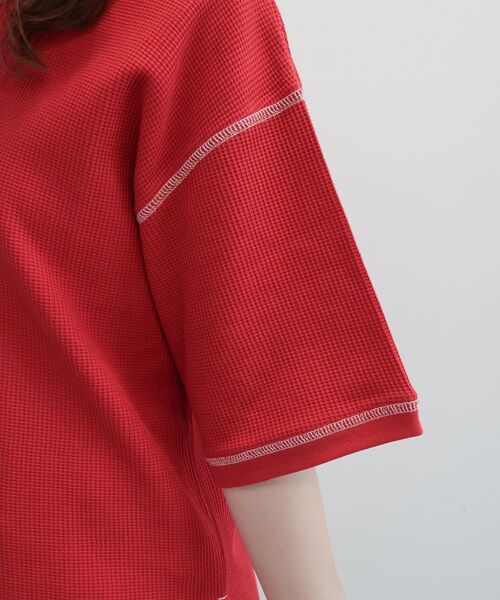 RUSSELL(ラッセル)の「【RUSSELL】ワッフルヘンリーTシャツ(Tシャツ/カットソー・レディース・レッド・FREE)」の7枚目の写真