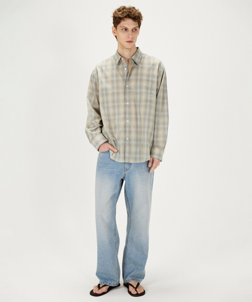 SHIRTER(シャーター)の「SECOND EDITION DENIM PANTS (BLEACHED BLUE)(デニムパンツ・メンズ・その他・LARGE/MEDIUM/SMALL)」の7枚目の写真