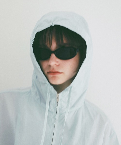 CLANE（クラネ）の「CRINKLED SHEER NYLON ZIP UP HOODIE（パーカー・レディース・ブラック/ベージュ・2/1）」の21枚目の写真