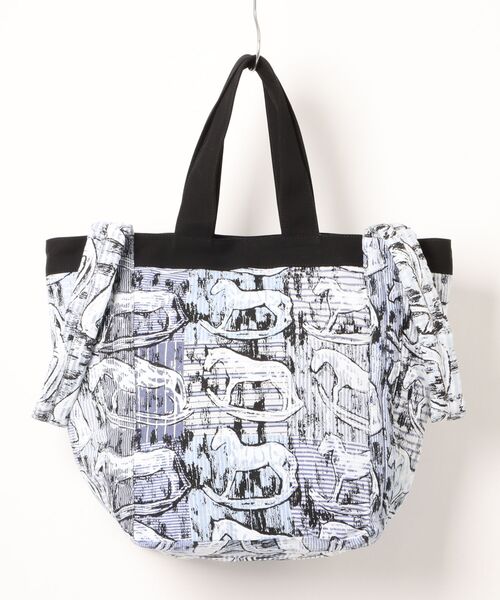 Vivienne Westwood(ヴィヴィアンウエストウッド)の「RUNNER HOLDALL MEDIUM(ショルダーバッグ・レディース・ブルー系その他・FREE)」の2枚目の写真