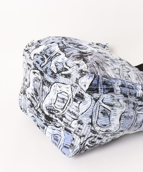Vivienne Westwood(ヴィヴィアンウエストウッド)の「RUNNER HOLDALL MEDIUM(ショルダーバッグ・レディース・ブルー系その他・FREE)」の4枚目の写真