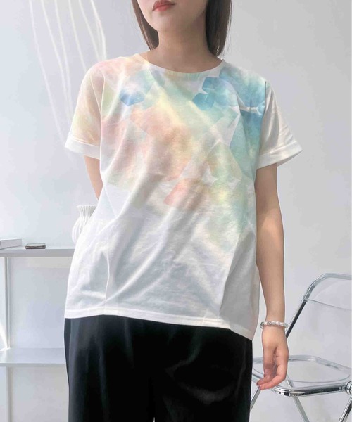 AS KNOW AS plus(アズノゥアズプラス)の「〇袖ロールアップ タック入りアートTシャツ(Tシャツ/カットソー・レディース・ホワイト系/ホワイト系1/オートミール/ホワイト系その他・FREE)」の6枚目の写真