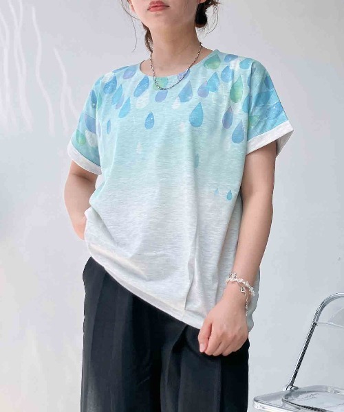 AS KNOW AS plus(アズノゥアズプラス)の「〇袖ロールアップ タック入りアートTシャツ(Tシャツ/カットソー・レディース・ホワイト系/ホワイト系1/オートミール/ホワイト系その他・FREE)」の11枚目の写真