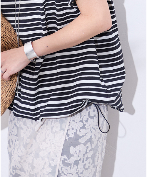 JOURNAL STANDARD(ジャーナルスタンダード)の「《追加2》シャーリングTシャツ(Tシャツ/カットソー・レディース・アイボリー/ネイビー/ブラック系その他・FREE)」の11枚目の写真