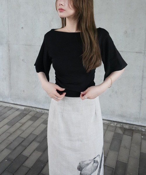 LAULEN(ローレン)の「side gather open neck knit /サイドギャザーオープンネックニット(ニット/セーター・レディース・カーキ/イエロー/ピンク/ブラック・FREE)」の2枚目の写真