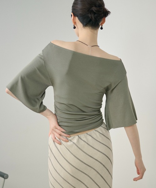 LAULEN(ローレン)の「side gather open neck knit /サイドギャザーオープンネックニット(ニット/セーター・レディース・カーキ/イエロー/ピンク/ブラック・FREE)」の20枚目の写真