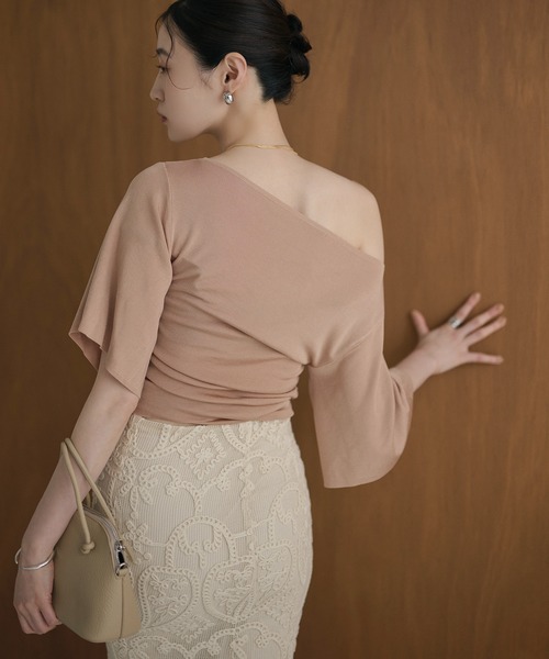LAULEN(ローレン)の「side gather open neck knit /サイドギャザーオープンネックニット(ニット/セーター・レディース・カーキ/イエロー/ピンク/ブラック・FREE)」の17枚目の写真