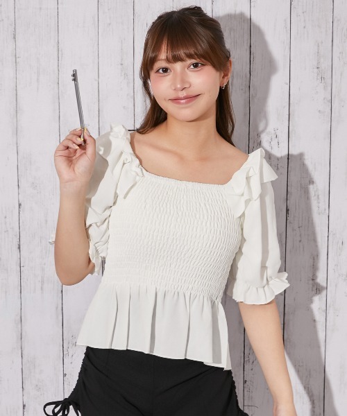 GORGE(ゴージ)の「無地フリルシャーリングブラウス(シャツ/ブラウス・レディース・グレイッシュベージュ/ブラック/アイボリー・F)」の4枚目の写真