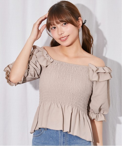 GORGE(ゴージ)の「無地フリルシャーリングブラウス(シャツ/ブラウス・レディース・グレイッシュベージュ/ブラック/アイボリー・F)」の9枚目の写真