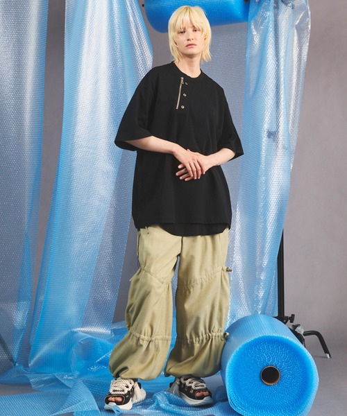 MAISON SPECIAL(メゾンスペシャル)の「《UNISEX》Cavalry Twills Prime-Wide Gathered Tiered Pants/キャバルリーツイルプライムワイドギャザーティアードパンツ【MAISON SPECIAL/メゾンスペシャル】(その他パンツ・メンズ・ベージュ/ブラック/グレイッシュベージュ・0/1/2)」の7枚目の写真