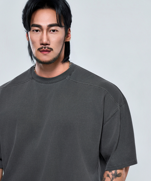 PHYSICAL GARMENTS（フィジカルガーメンツ）の「P2632 ピッグダイング 切り替え アドショルダーフィット 半袖 [チャコール]（Tシャツ/カットソー・メンズ・チャコール・X-LARGE/MEDIUM/LARGE/XX-LARGE）」の3枚目の写真