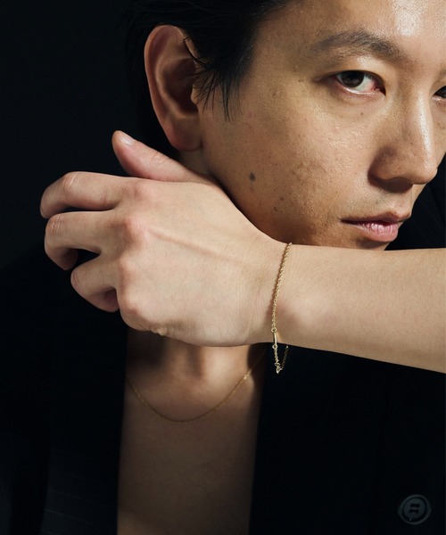 CAMPHOR WOOD(カンファーウッド)の「SILVER 925 TWIST CHAIN BRACELET / シルバー925ツイストチェーンブレスレット(ブレスレット・メンズ・ゴールド/シルバー・フリー)」の8枚目の写真