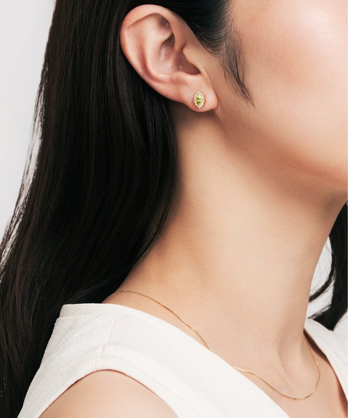 Jewel closet by L&Co.(ジュエルクローゼットバイエルアンドコー)の「K18 ダイヤモンド ヘイロー/取り巻き カラーストーン ピアス(マーキス)(ピアス(両耳用)・レディース・ゴールド系その他2/ゴールド系その他・FREE)」の5枚目の写真