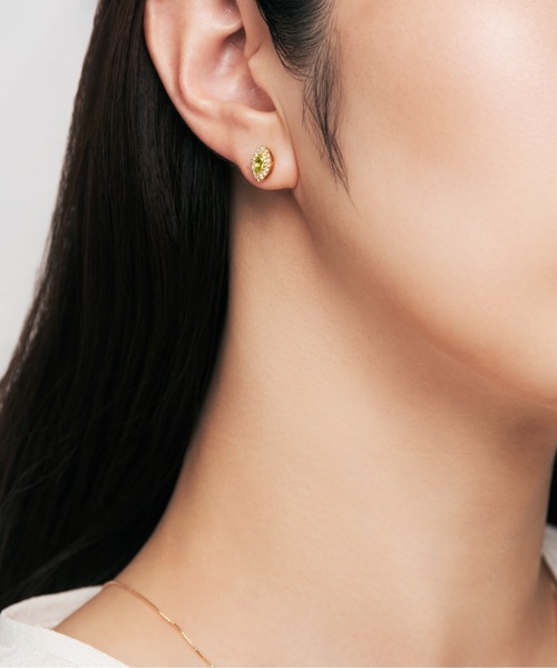 Jewel closet by L&Co.(ジュエルクローゼットバイエルアンドコー)の「K18 ダイヤモンド ヘイロー/取り巻き カラーストーン ピアス(マーキス)(ピアス(両耳用)・レディース・ゴールド系その他2/ゴールド系その他・FREE)」の6枚目の写真