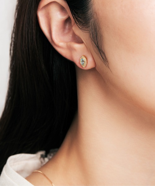 Jewel closet by L&Co.(ジュエルクローゼットバイエルアンドコー)の「K18 ダイヤモンド ヘイロー/取り巻き カラーストーン ピアス(マーキス)(ピアス(両耳用)・レディース・ゴールド系その他2/ゴールド系その他・FREE)」の11枚目の写真