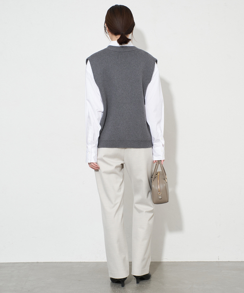 SLOBE IENA（スローブイエナ）の「《WEB限定カラーあり/追加》パールニットベスト（ベスト・レディース・ブラック/チャコールグレー/ネイビー・FREE）」の14枚目の写真