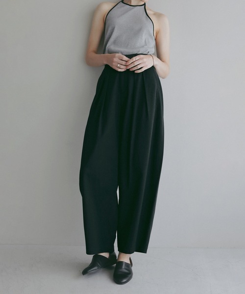 MANOF（マノフ）の「TUCK BARREL PANTS（その他パンツ・レディース・ホワイト/ブラック/ブラウン・S/M）」の22枚目の写真