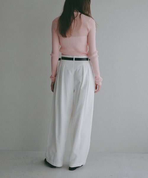 MANOF（マノフ）の「TUCK BARREL PANTS（その他パンツ・レディース・ホワイト/ブラック/ブラウン・S/M）」の7枚目の写真