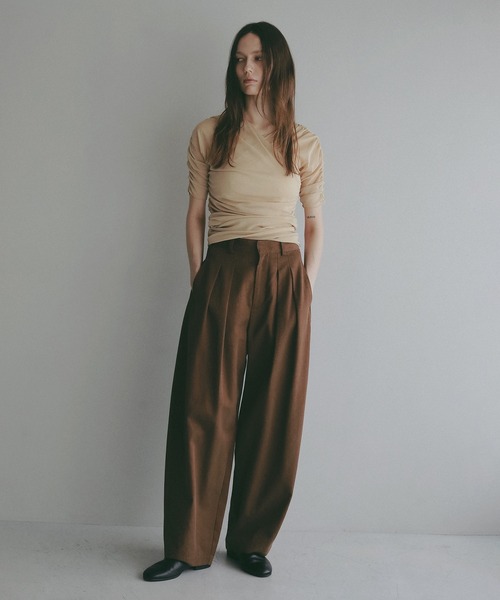 MANOF（マノフ）の「TUCK BARREL PANTS（その他パンツ・レディース・ホワイト/ブラック/ブラウン・S/M）」の14枚目の写真