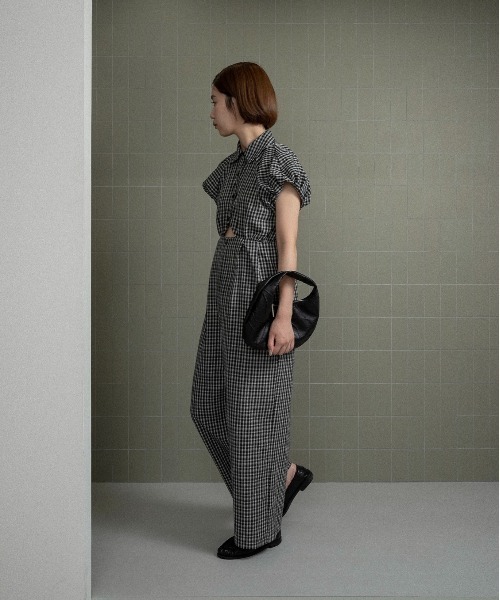 lawgy(ラウジー)の「check mini puff sleeve allinone / チェックミニパフスリーブオールインワン(つなぎ/オールインワン・レディース・チェック・FREE)」の4枚目の写真