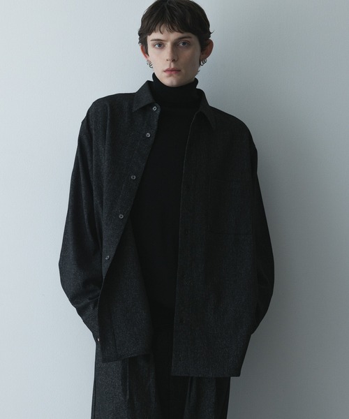 remer(リメール)の「remer 26秋冬新作 - oversized faded shirt / 掠れ織りオーバーサイズシャツ(シャツ/ブラウス・メンズ・ネイビー/ブラック・MEDIUM/LARGE/SMALL/X-SMALL)」の1枚目の写真
