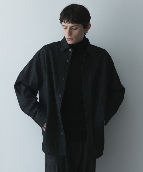 remer(リメール)の「remer 26秋冬新作 - oversized faded shirt / 掠れ織りオーバーサイズシャツ(シャツ/ブラウス・メンズ・ネイビー/ブラック・MEDIUM/LARGE/SMALL/X-SMALL)」の12枚目の写真