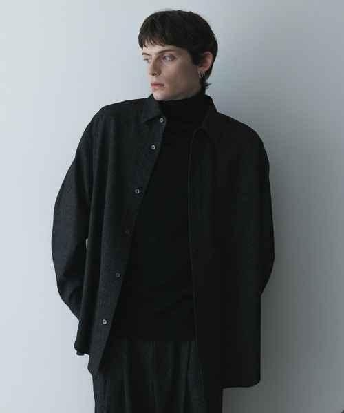 remer(リメール)の「remer 26秋冬新作 - oversized faded shirt / 掠れ織りオーバーサイズシャツ(シャツ/ブラウス・メンズ・ネイビー/ブラック・MEDIUM/LARGE/SMALL/X-SMALL)」の13枚目の写真