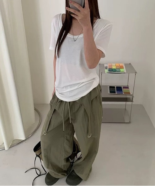 &soiree(アンドソワレ)の「ウエストデザインバックル付きミリタリーワイドパンツ(その他パンツ・レディース・カーキ/ホワイト/ブラック・FREE)」の6枚目の写真