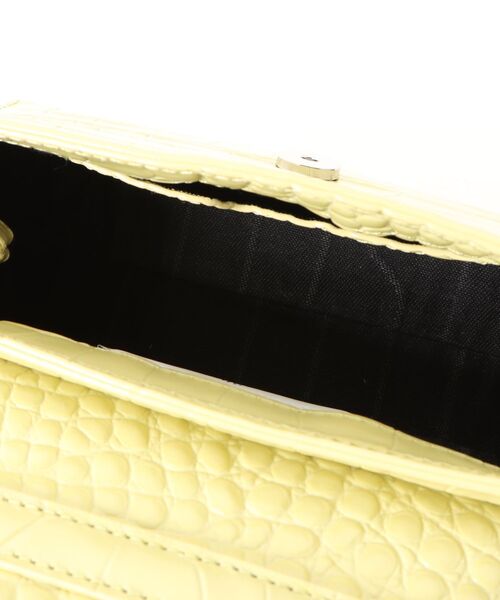 Vivienne Westwood（ヴィヴィアンウエストウッド）の「HAZEL SMALL HANDBAG（ハンドバッグ・レディース・ブラック/グリーン・FREE）」の3枚目の写真