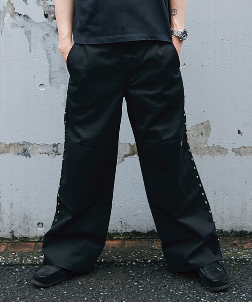 AFB(エーエフビー)の「STUDDED WIDE PANTS(チノパンツ・メンズ・グレー/カーキ/ブラック・MEDIUM/LARGE/X-LARGE)」の13枚目の写真
