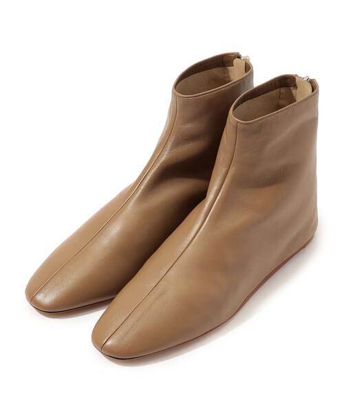 TOMORROWLAND (トゥモローランド)の「LE MONDE BERYL LUNA BOOT LESTHER ショートブーツ(ブーツ・レディース・ベージュ/ブラック・39/37/36/38)」の1枚目の写真
