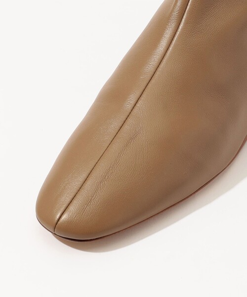 TOMORROWLAND (トゥモローランド)の「LE MONDE BERYL LUNA BOOT LESTHER ショートブーツ(ブーツ・レディース・ベージュ/ブラック・39/37/36/38)」の7枚目の写真
