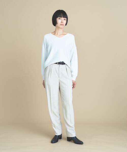cloenc（クロエンス）の「【WEB限定カラーあり】Vネックラメガーターニット　美フォルム（ニット/セーター・レディース・サックスブルー/ピンク/チャコール/イエロー系その他/ブラウン系その他7/ブラウン系その他5/ライトグレー系8/ベージュ系8/オフホワイト・02）」の18枚目の写真