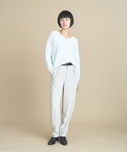 cloenc（クロエンス）の「【WEB限定カラーあり】Vネックラメガーターニット　美フォルム（ニット/セーター・レディース・サックスブルー/ピンク/チャコール/イエロー系その他/ブラウン系その他7/ブラウン系その他5/ライトグレー系8/ベージュ系8/オフホワイト・02）」の19枚目の写真