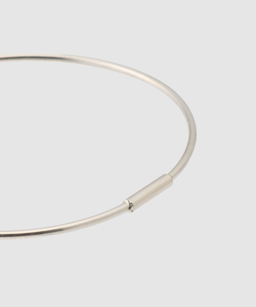 FRAMeWORK（フレームワーク）の「SASKIA DIEZ/サスキア ディツ WIRE EARRINGS NO2（ピアス（両耳用）・レディース・シルバー・FREE）」の3枚目の写真