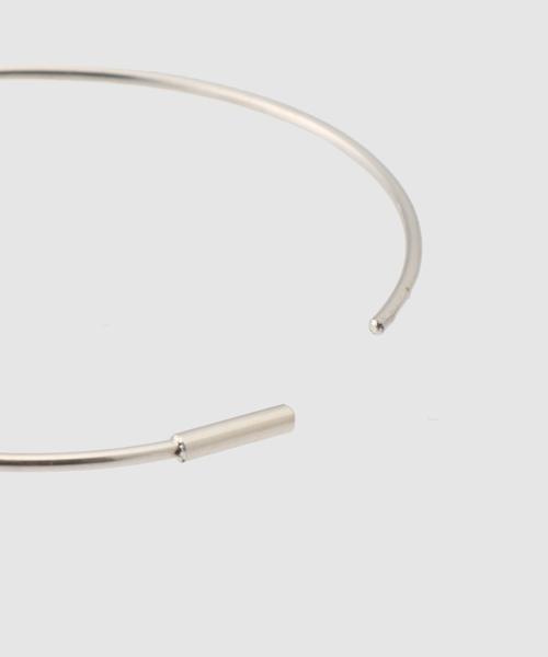 FRAMeWORK（フレームワーク）の「SASKIA DIEZ/サスキア ディツ WIRE EARRINGS NO2（ピアス（両耳用）・レディース・シルバー・FREE）」の4枚目の写真
