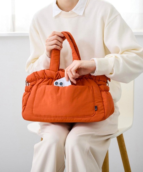 ROOTOTE(ルートート)の「ルートート / トートバッグ 2way ショルダーバッグ A5 軽量 中綿 斜め掛け LT.デリ.メトロパフ-A(ショルダーバッグ・レディース・レッド系その他/グレー/カーキ/ブラック・FREE)」の13枚目の写真