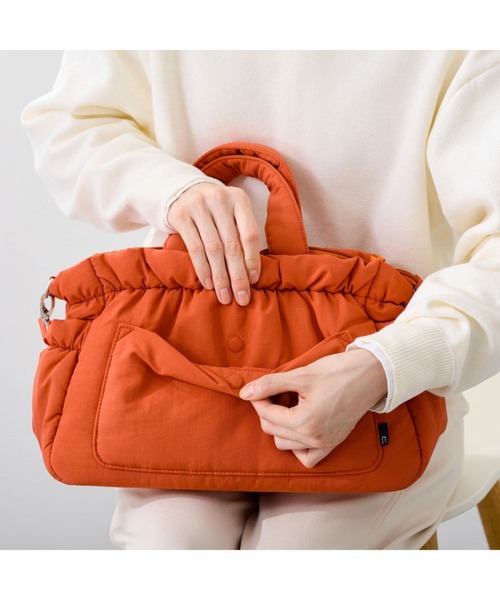 ROOTOTE(ルートート)の「ルートート / トートバッグ 2way ショルダーバッグ A5 軽量 中綿 斜め掛け LT.デリ.メトロパフ-A(ショルダーバッグ・レディース・レッド系その他/グレー/カーキ/ブラック・FREE)」の14枚目の写真