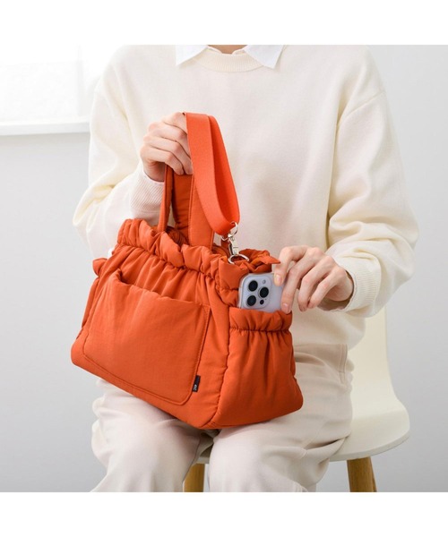 ROOTOTE(ルートート)の「ルートート / トートバッグ 2way ショルダーバッグ A5 軽量 中綿 斜め掛け LT.デリ.メトロパフ-A(ショルダーバッグ・レディース・レッド系その他/グレー/カーキ/ブラック・FREE)」の16枚目の写真