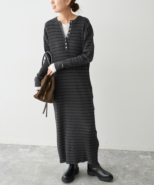 Spick & Span(スピックアンドスパン)の「《新色有り / 追加》ヘンリーネックリブニットワンピース(ワンピース・レディース・その他1/ブラック/チャコールグレー・FREE)」の6枚目の写真