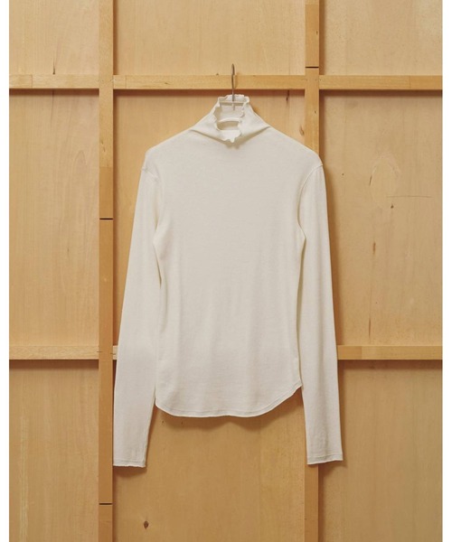 TODAYFUL(トゥデイフル)の「Soft Fraise Turtleneck Tops 12620602(Tシャツ/カットソー・レディース・グレー/ブラック/オフホワイト・FREE)」の5枚目の写真