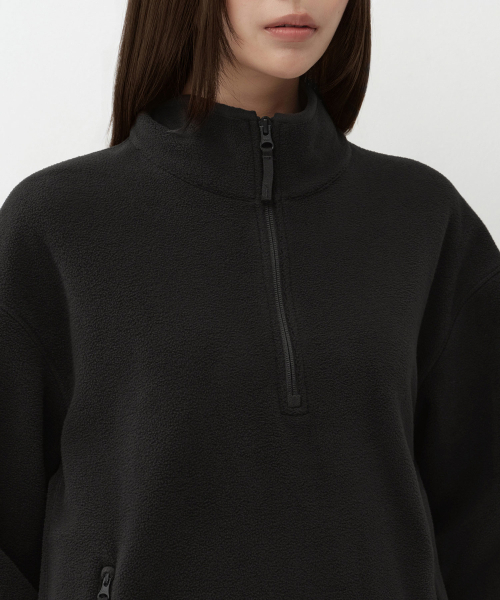 MUSINSA STANDARD WOMAN（ムシンサスタンダードウーマン）の「ウィメンズポラフリースクォータージップアップ[ブラック]（スウェット・レディース・その他・SMALL/MEDIUM/LARGE/X-SMALL）」の4枚目の写真