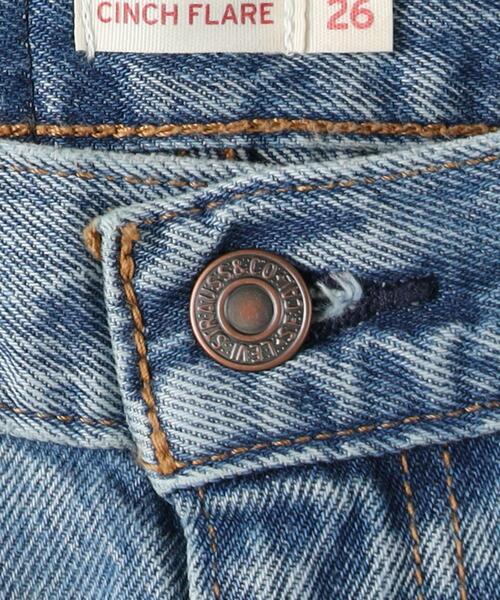 Levi's(リーバイス)の「Levi's CINCH フレアデニム(その他パンツ・レディース・ブルー系その他・24/27/26/25)」の12枚目の写真