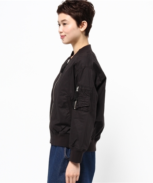 LBC(エルビーシー)の「コットンタイプライターブルゾン (ブルゾン・レディース・オフホワイト/ブラック/オリーブ・LARGE/MEDIUM)」の4枚目の写真