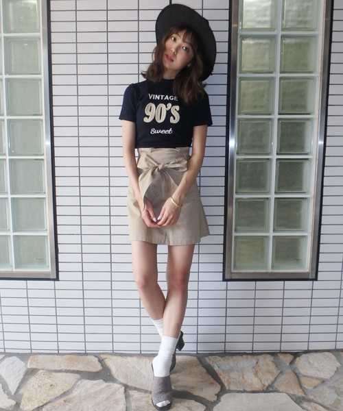 dazzlin（ダズリン）の「90'sハイネックロゴトップス（Tシャツ/カットソー・レディース・オフホワイト/グレー/ネイビー・FREE）」の16枚目の写真