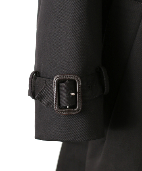 CLANE（クラネ）の「BACK VOLUME TUCK TRENCH COAT（トレンチコート・レディース・ベージュ/ブラック・1/2）」の4枚目の写真