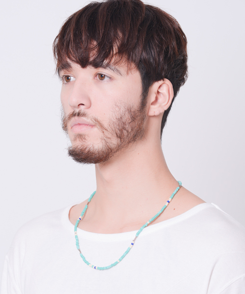VIRGOwearworks(ヴァルゴウェアワークス)の「Blended bead necklace(ネックレス・メンズ・レッド/ブラック/ターコイズブルー・FREE)」の1枚目の写真