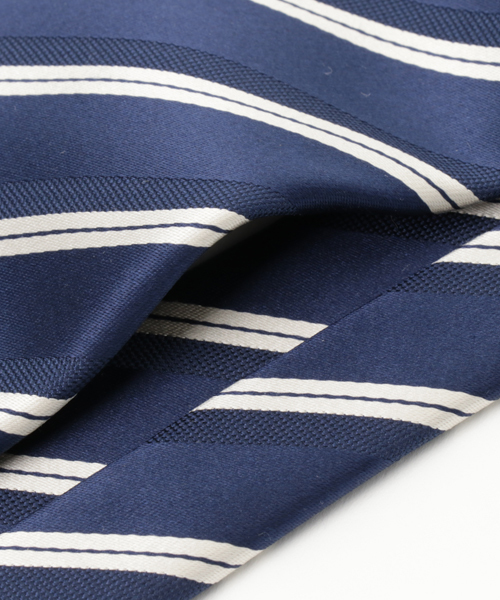ESTNATION（エストネーション）の「ESTNATION レジメンタルストライプ柄ネクタイ -Made in Japan-（ネクタイ・メンズ・ダークネイビー/ワイン・FREE）」の4枚目の写真